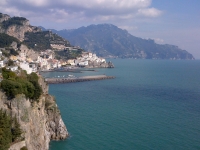 amalfi-overlooking-terrace